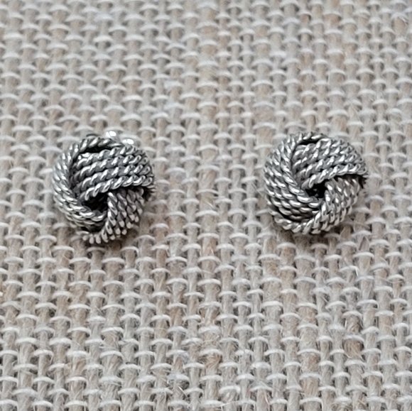 TIFFANY & CO. | Tiffany Twist Know Earrings in Sterling Silver - Picture 5 of 10